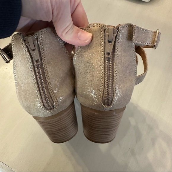 Sofft Aldina Euro Soft Women’s Metallic Champagne Block Heel Sandal Sz 11M GUC - Picture 6 of 10